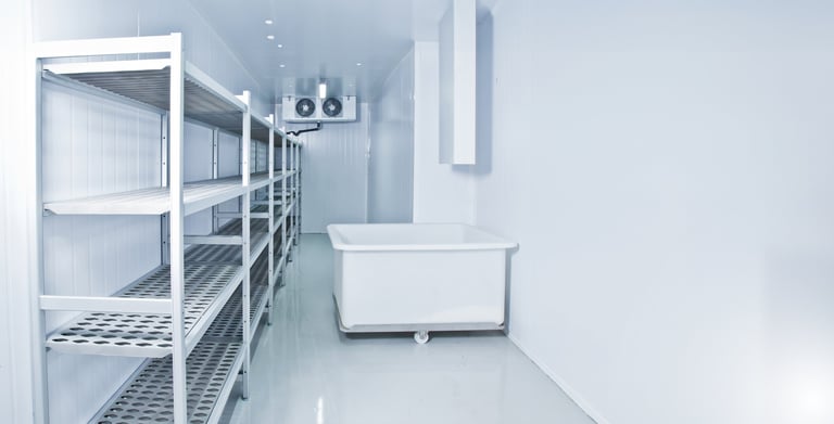 Commercial freezer room refrigeration chamber